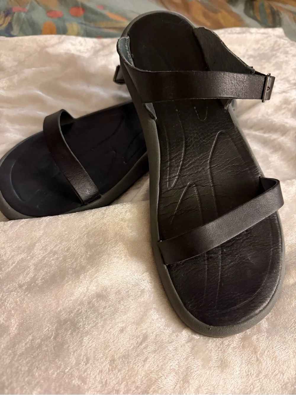 Columbia Black Two-Strap Outdoor Sandals 10 - Picture 1 of 6